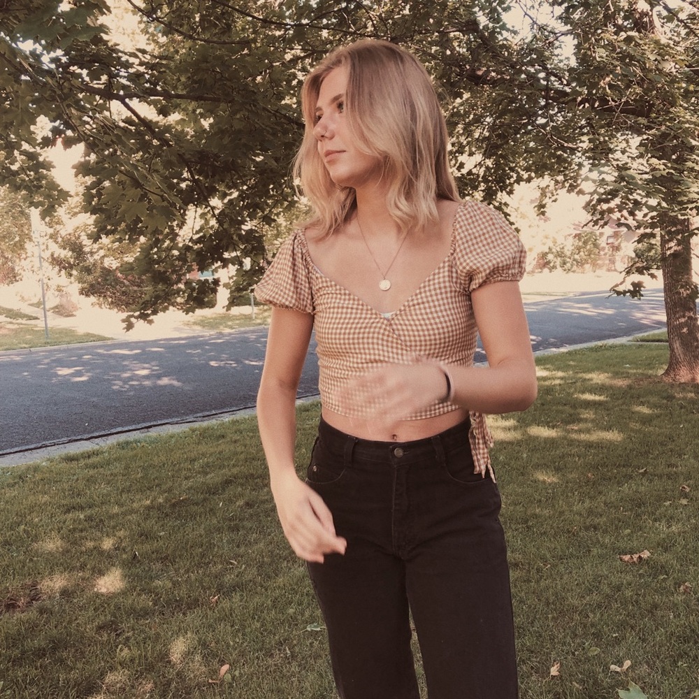 Meet your Posher, Alyssa